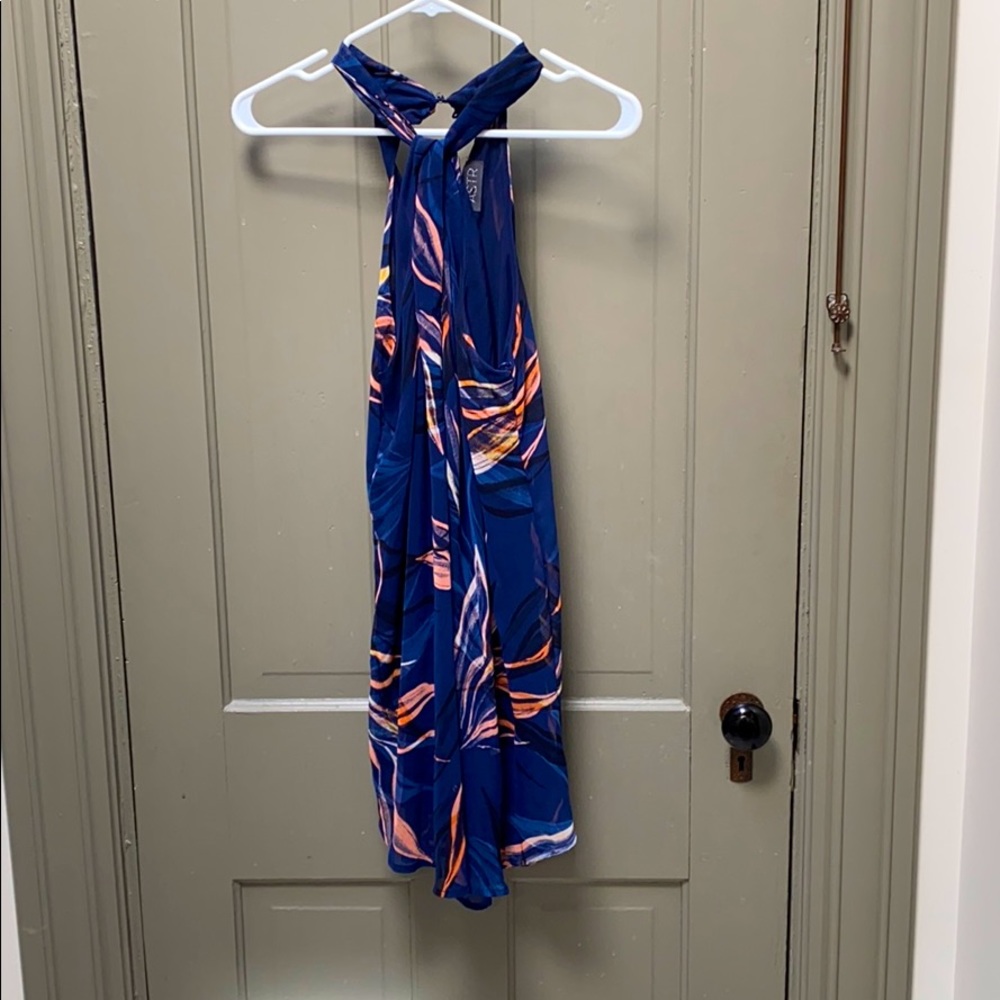 Fun slightly tropical dress! - Picture 2 of 2